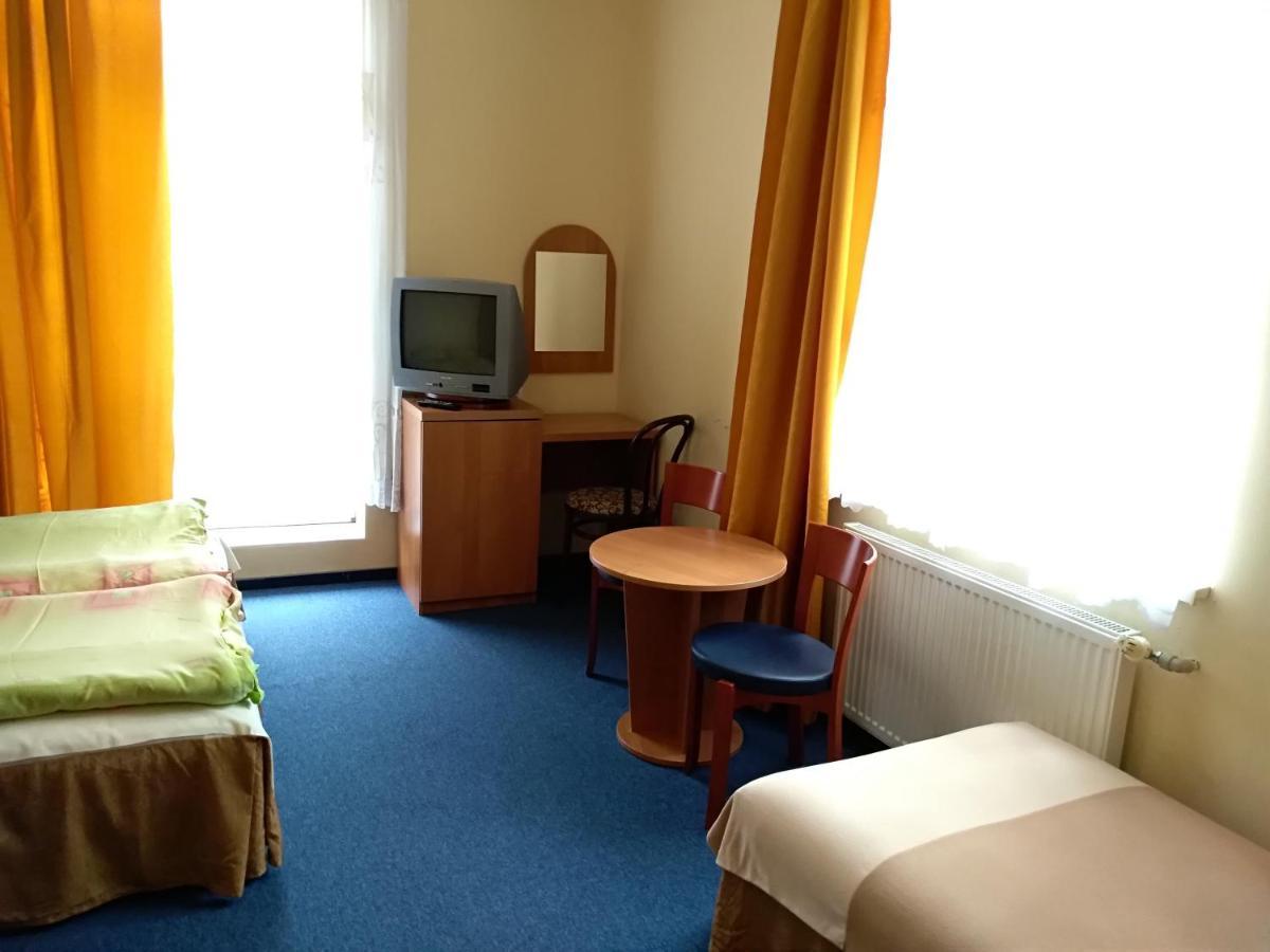Osrodek Wypoczynkowy Ognisko Hotel กรินีซา ดรอยจ์ ภายนอก รูปภาพ