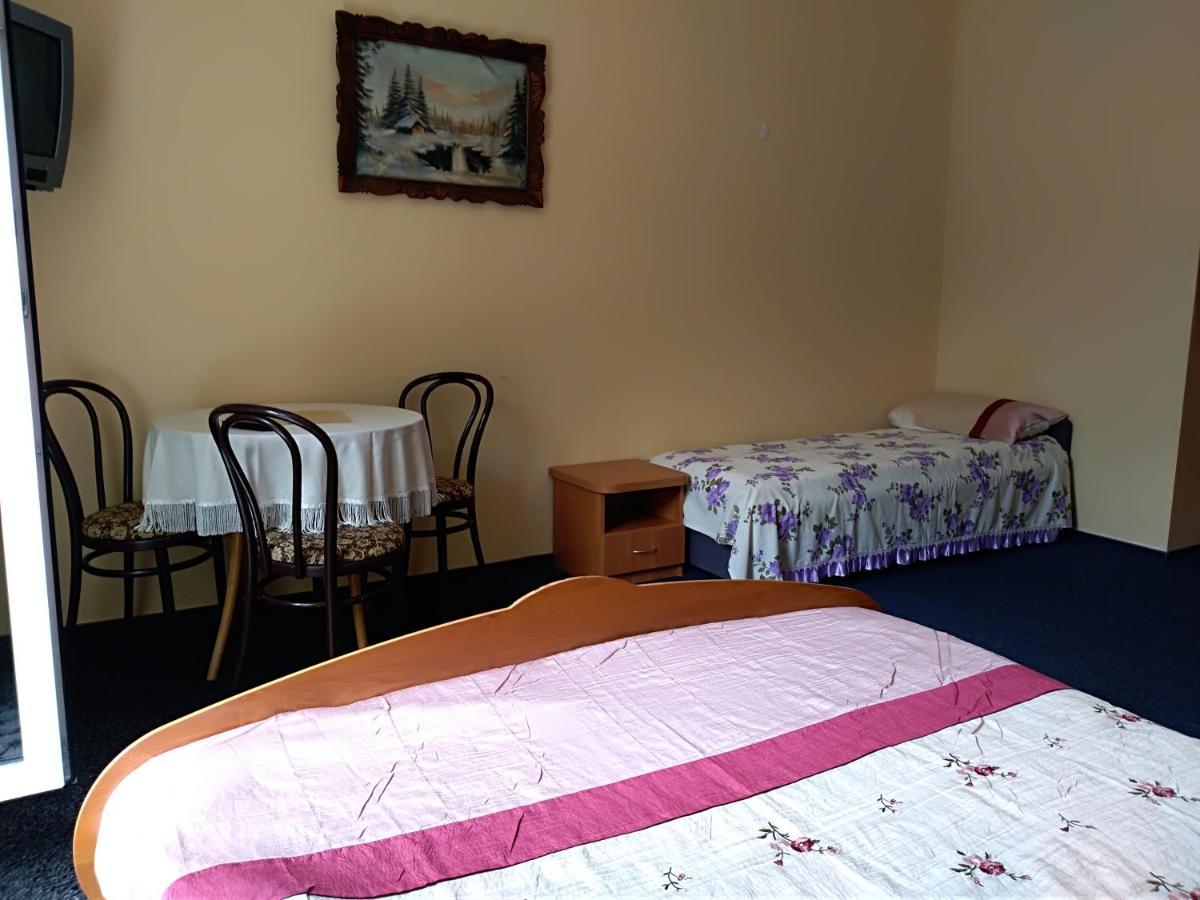 Osrodek Wypoczynkowy Ognisko Hotel กรินีซา ดรอยจ์ ภายนอก รูปภาพ