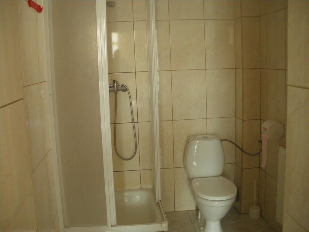 Osrodek Wypoczynkowy Ognisko Hotel กรินีซา ดรอยจ์ ภายนอก รูปภาพ